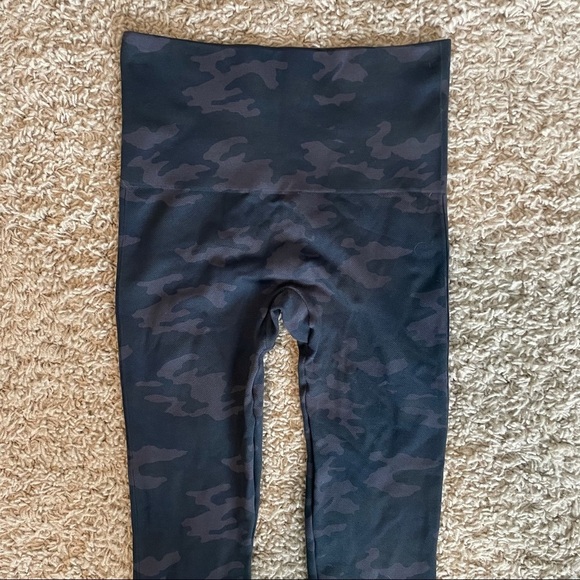 SPANX - Picture 8 of 11